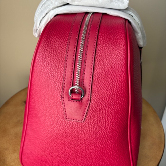Jet Set Travel Extra-Large Weekender Bag DK Raspberry - Picture 5 of 14